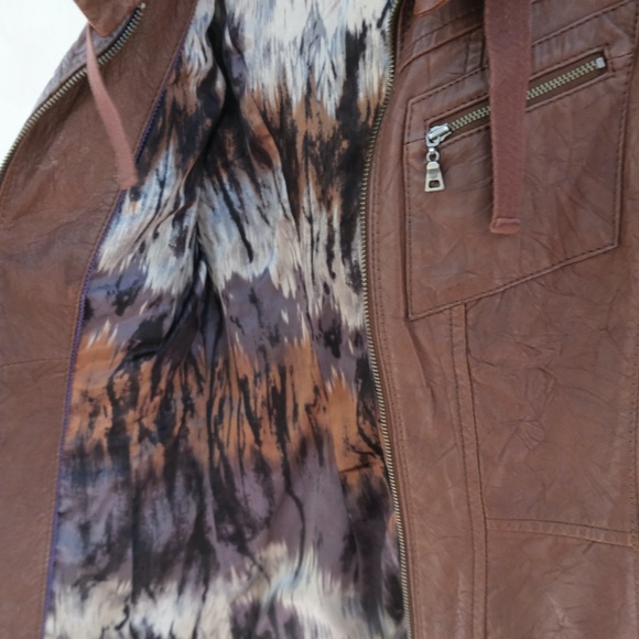 Danier Leather Jacket - Picture 9 of 10